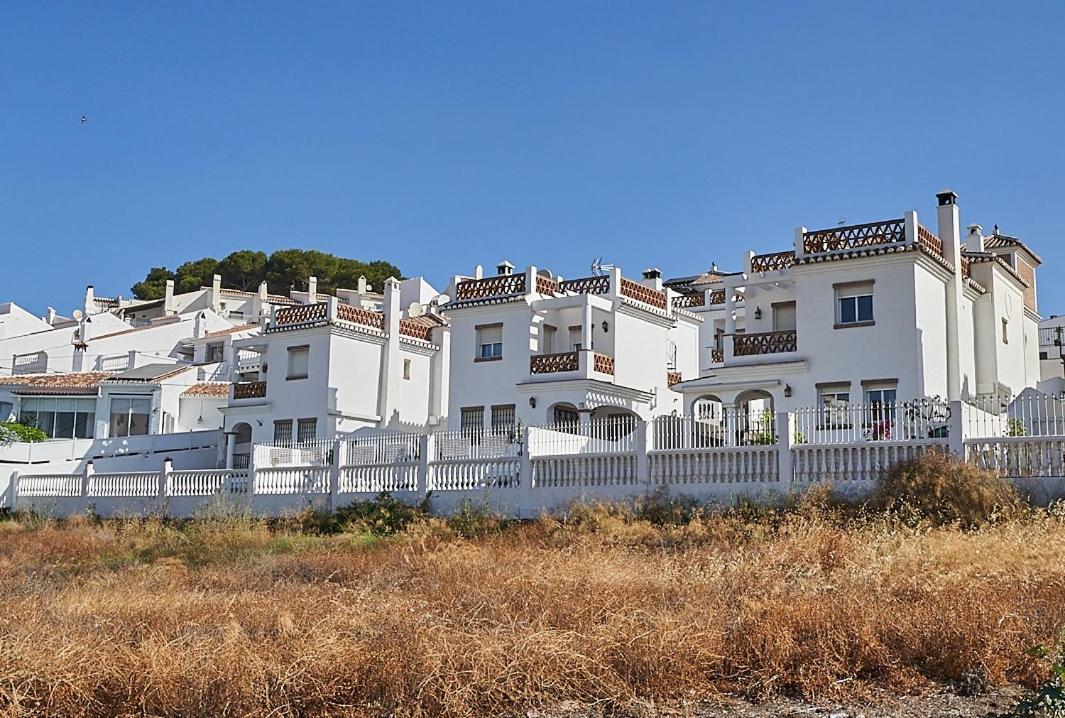 Villa Pura - Private Jacuzzi & Heated Pool Nerja Exterior photo