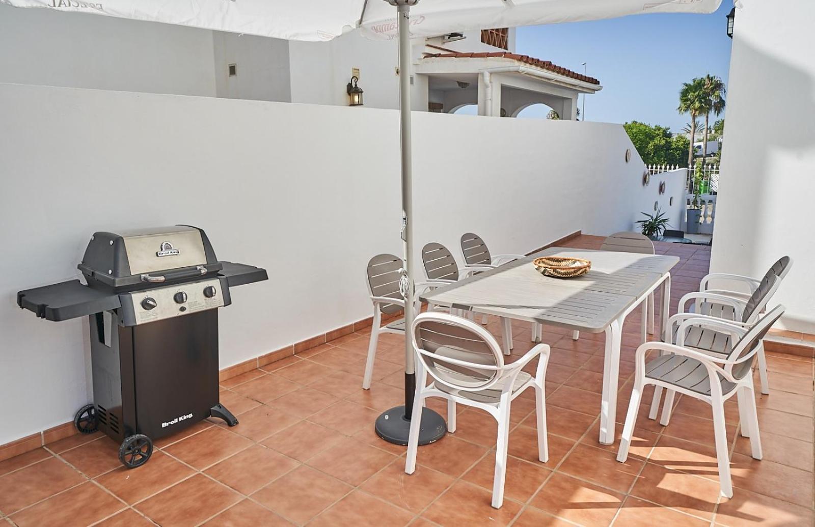 Villa Pura - Private Jacuzzi & Heated Pool Nerja Exterior photo